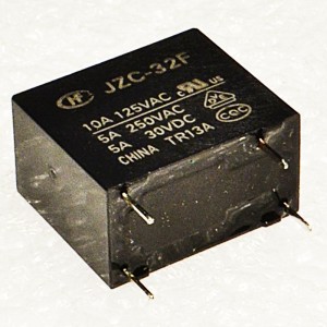  JZC32F (HF32F) 012-HS3 (555) 12VDC 5A/250VAC/30VDC